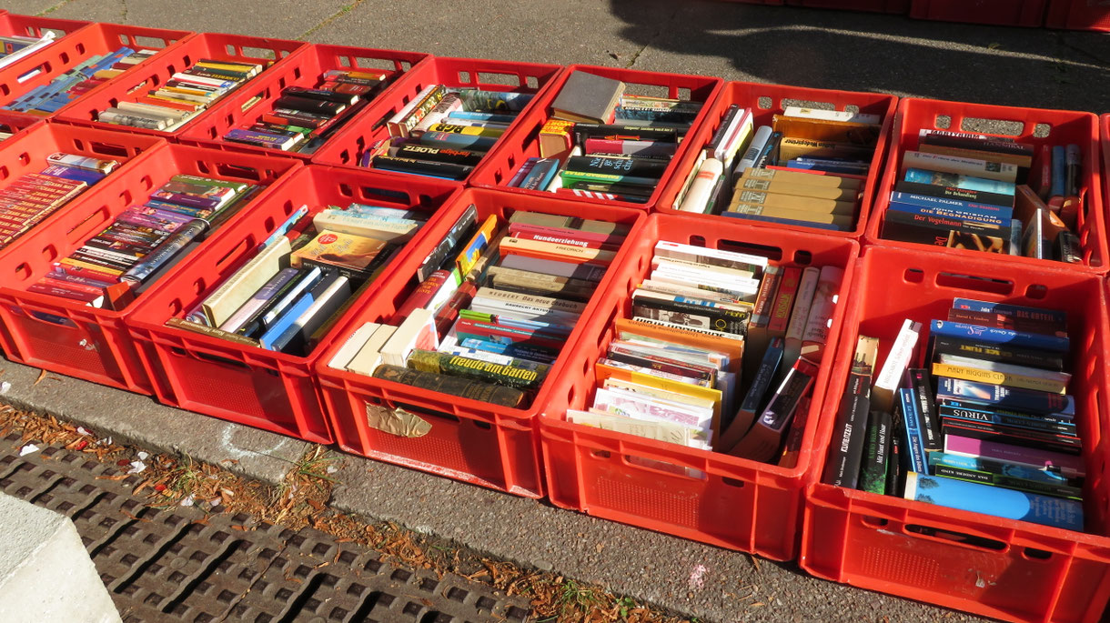 25 000 Bücher für 10ct pro Stück